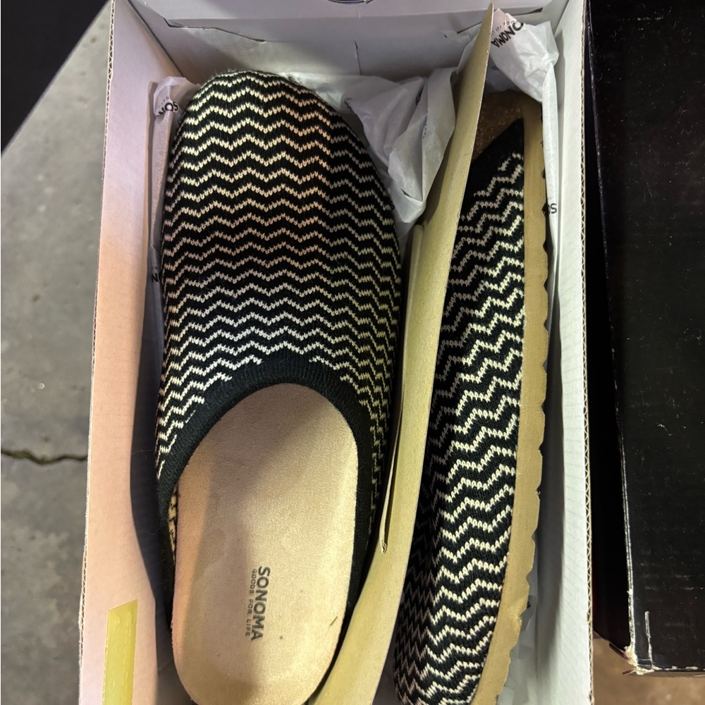 Sonoma Black and White Mules with Zigzag Design